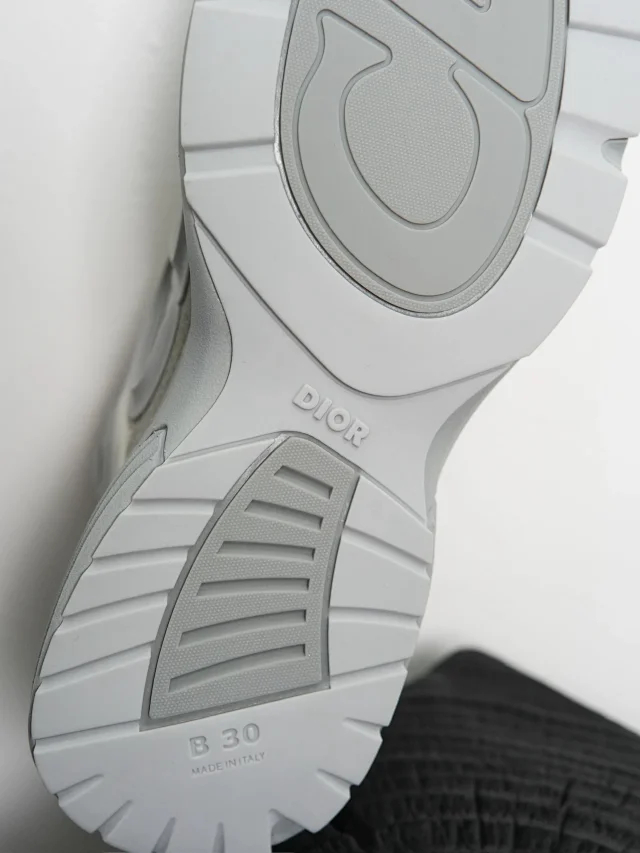 Item ID 9078 D1OR B30 CD logo shoes, simple lace up running shoes, low cut lifestyle casual shoes