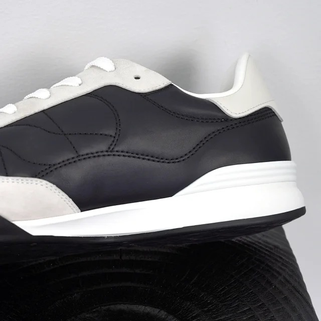 Item ID 9041 CHANE1 imported sheepskin 26S cowhide plush round headed panda low top German training shoes for women black white