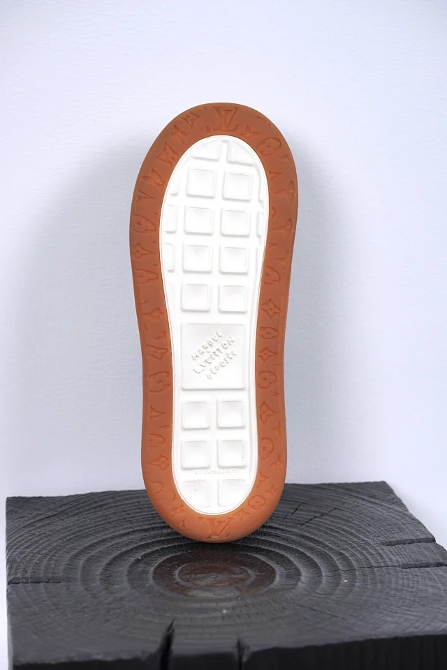 Item ID 9036 1V High end custom Tilted suede calf leather round toe lace up biscuit shoes low top board shoes