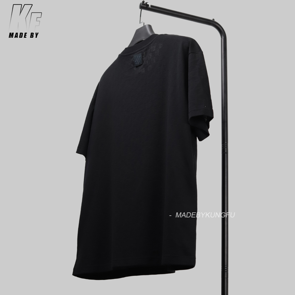 1V checkered jacquard jewelry tee