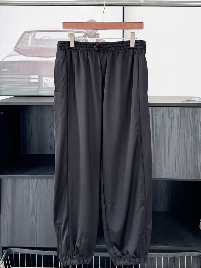 Item ID 9026 MM6 Numeric Signature Zipper Legged Woven Sports Pants