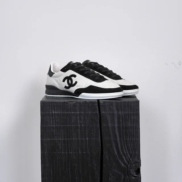 Item ID 9041 CHANE1 imported sheepskin 26S cowhide plush round headed panda low top German training shoes for women black white