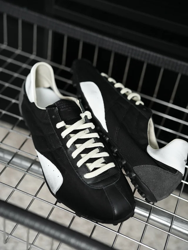 Item ID 9090 Maison Margiela Sprinters calf leather studded contrasting round toe lace up low cut athletic training shoes
