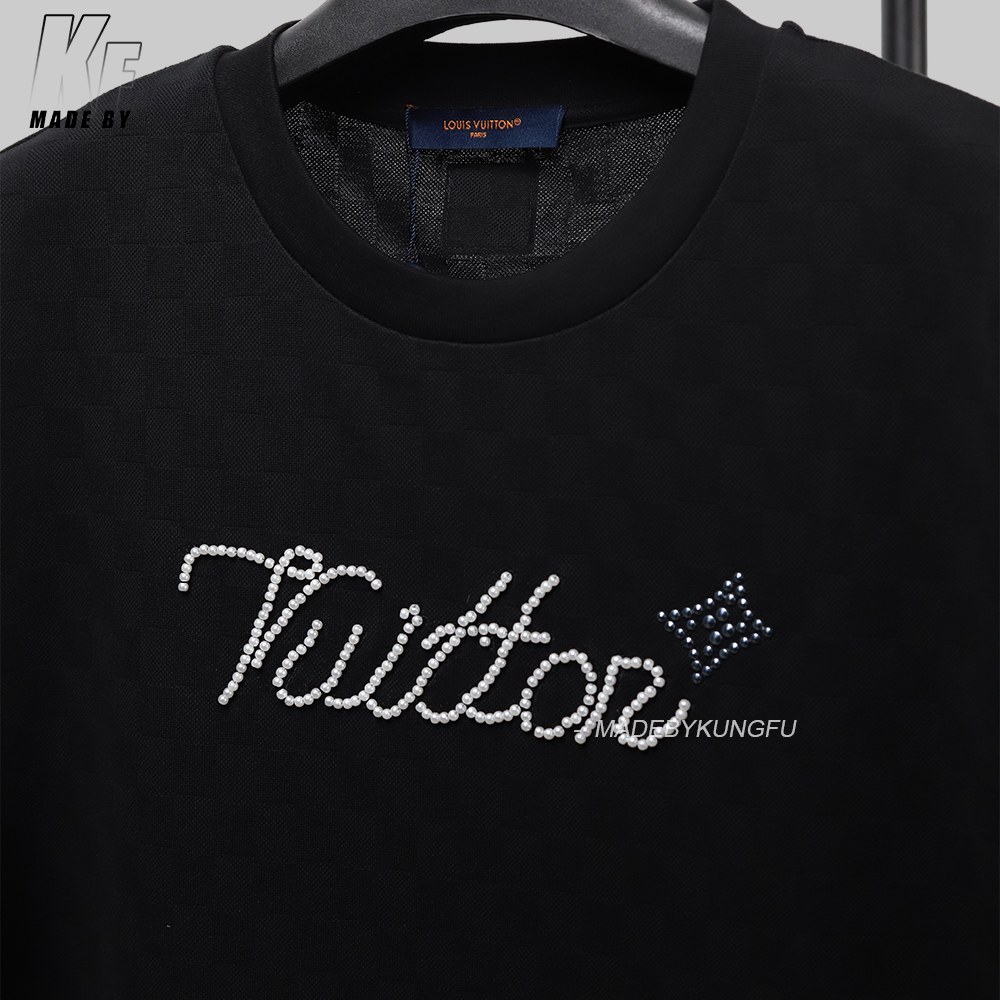 1V checkered jacquard jewelry tee