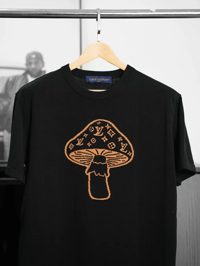 Item ID 9023 1V Early Spring Men's Series Mushroom Inlaid Flower Round Neck Short Sleeve T-shirt