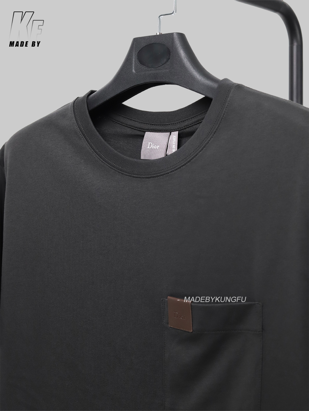 D1or Leather patch pocket washed tee