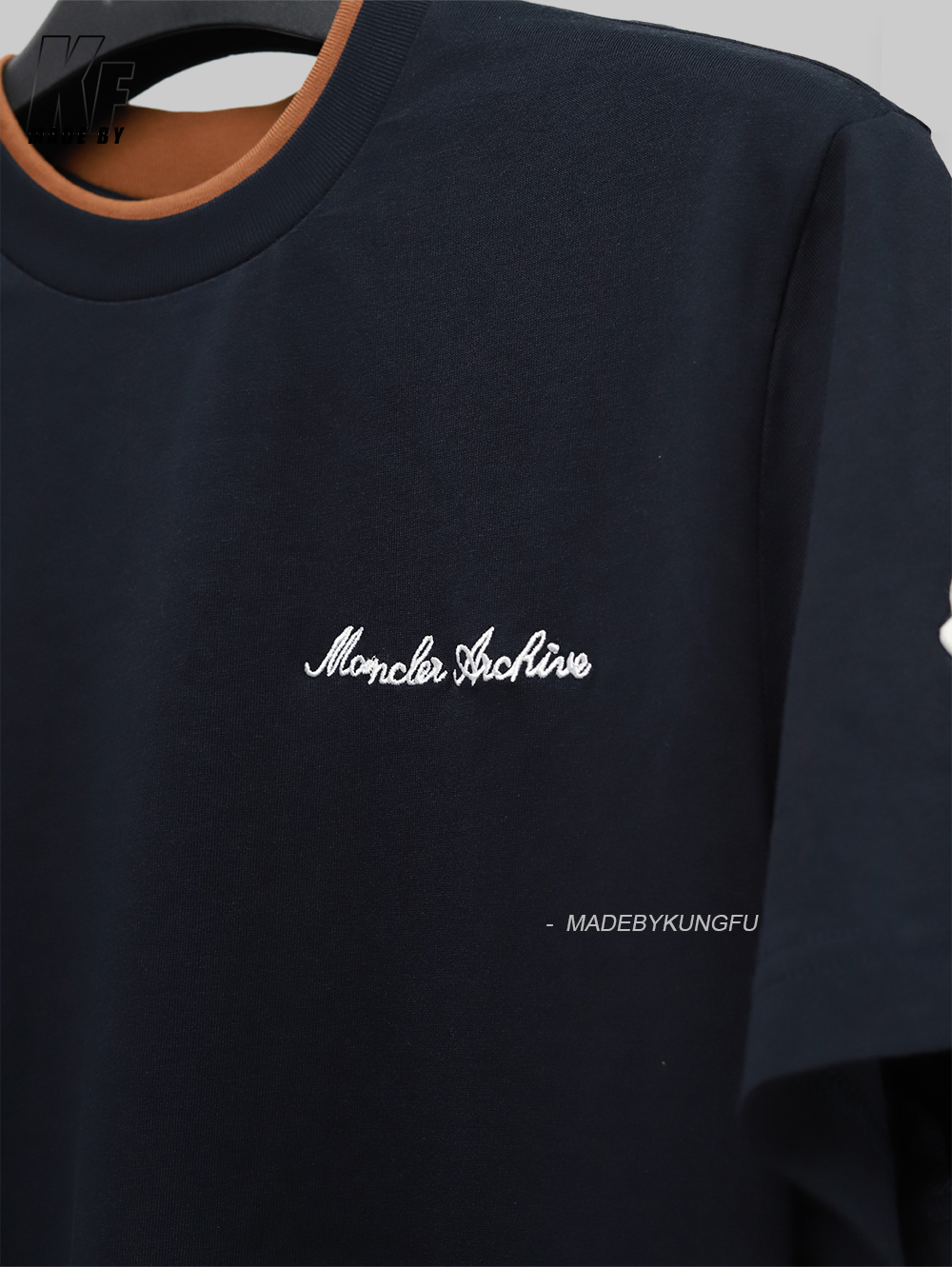 Mon double-layer neckline tee