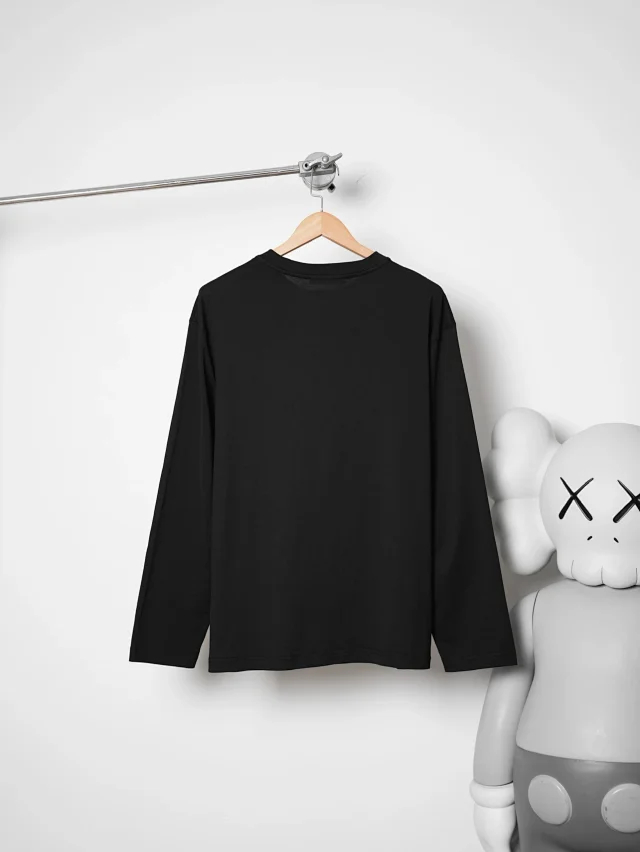 Item ID 9095 Acne SS26 60-thread-count double-ply combed cotton, mottled vintage screen print, classic round neck ribbed trim logo, long-sleeved T-shir