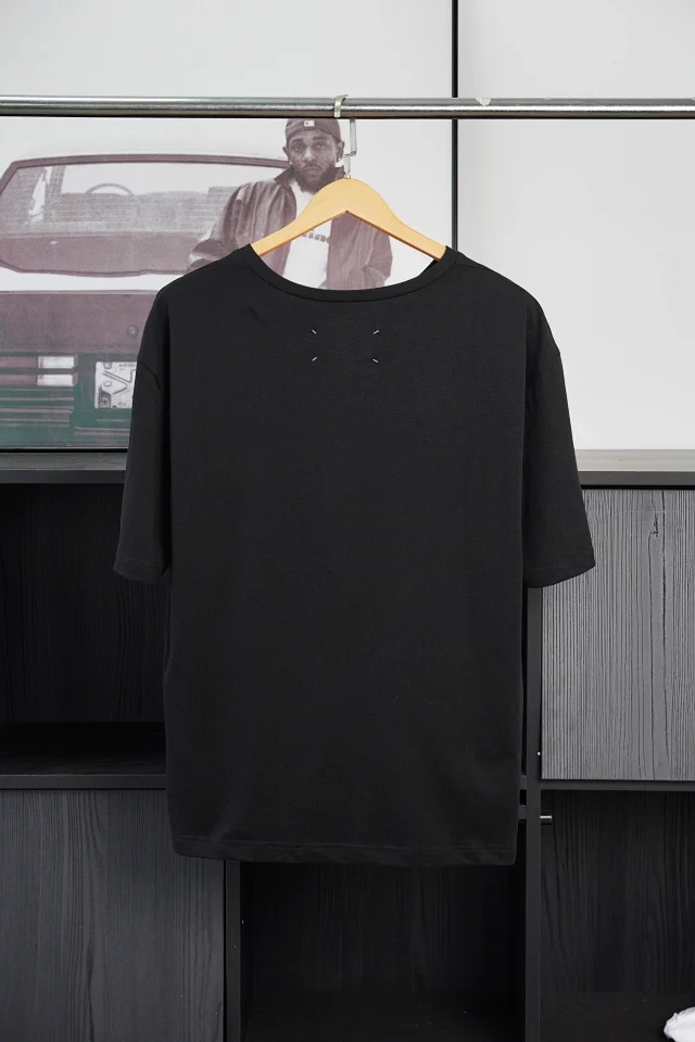 Item ID 9031 Margiela Reverse Embroidery Pattern Printed Straight Sleeve T BlackWhite