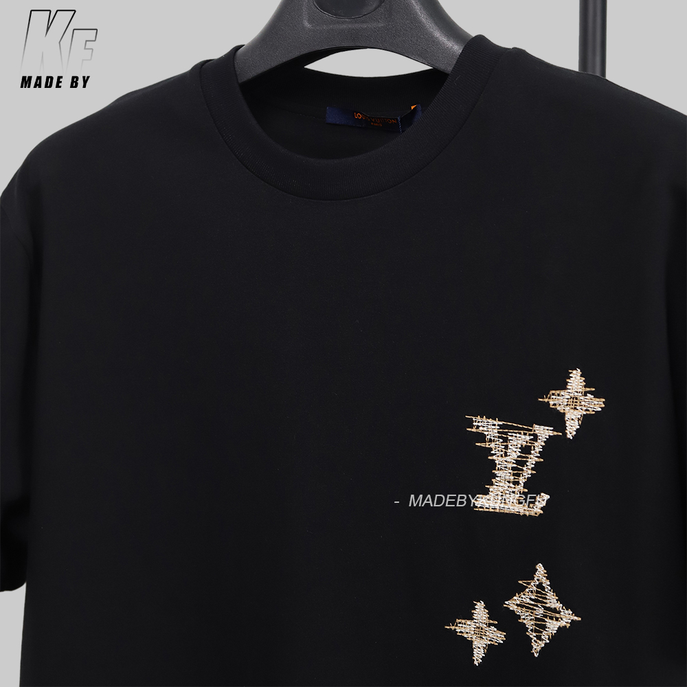 1V Fuzzy embroidery tee