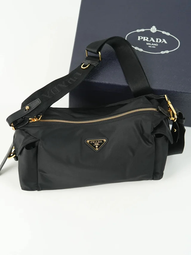 Item ID 9069 PRA Enamel Metal Triangle Logo Nylon Shoulder Cross Shoulder Handbag Black Large Women's Edition