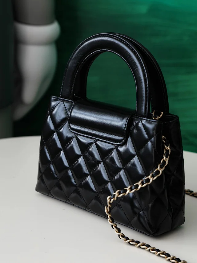 Item ID 9057 CHANE1 Kelly diamond patterned cowhide chain carrying shoulder bag