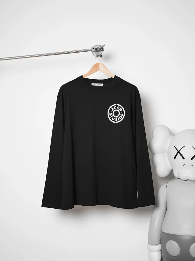 Item ID 9095 Acne SS26 60-thread-count double-ply combed cotton, mottled vintage screen print, classic round neck ribbed trim logo, long-sleeved T-shir