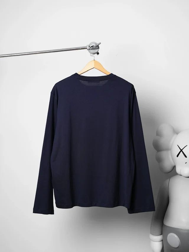 Item ID 9096 AcneS ultra-fine yarn 60-thread count double-ply combed cotton plain weave fabric  S26 embroidered logo long-sleeved T-shirt
