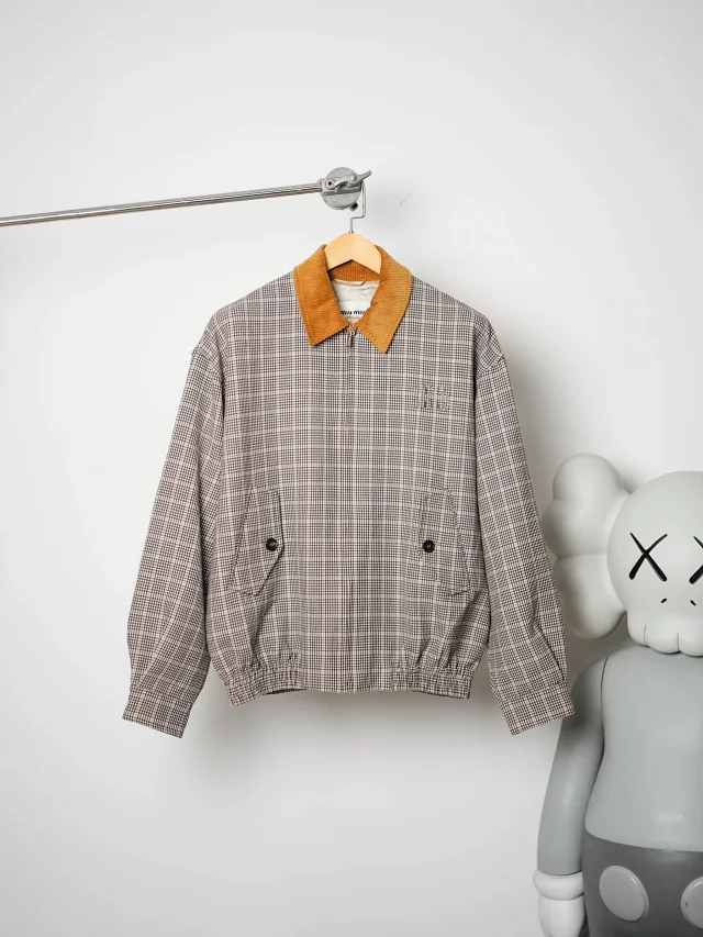 Item ID 9106 M1UM1U SS25 One-Year Development Exclusive Checkered Alignment Color-Block Zipper Long-Sleeve Jacket Coat, Short Version