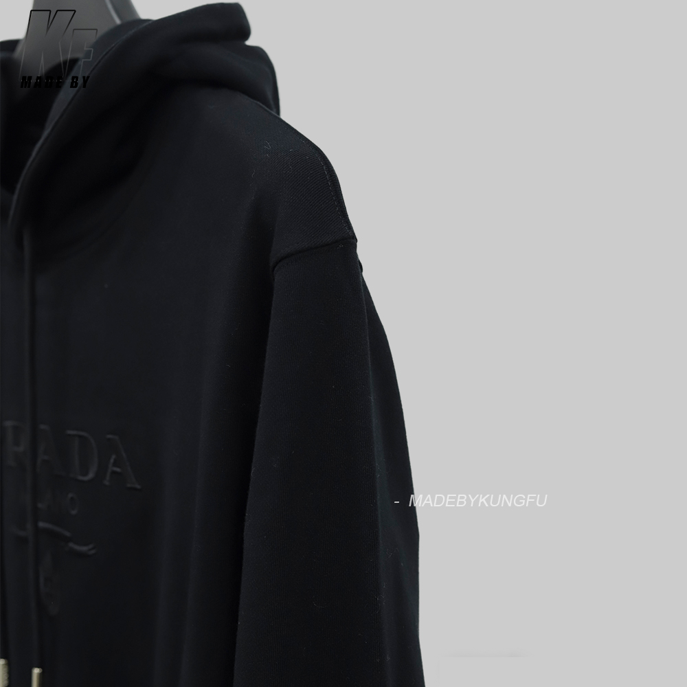 PRADA连帽抽绳卫衣 黑色