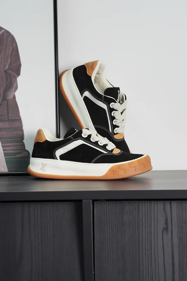 Item ID 9036 1V High end custom Tilted suede calf leather round toe lace up biscuit shoes low top board shoes
