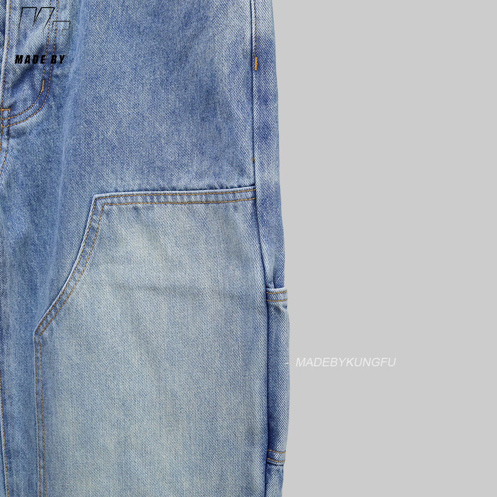 1V Leather Label Pocket Embroidered Jeans