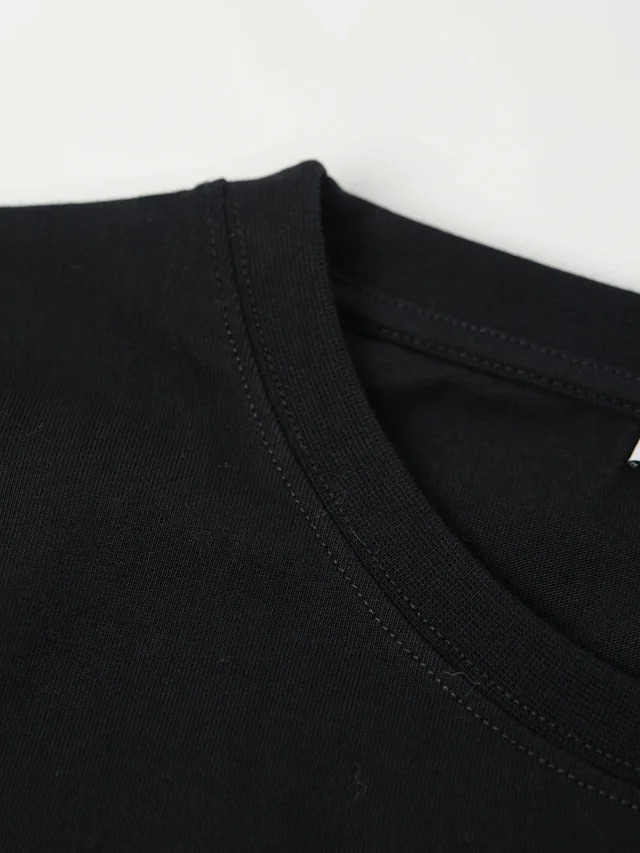 Item ID 9016 Loew Chest patch pocket round neck T