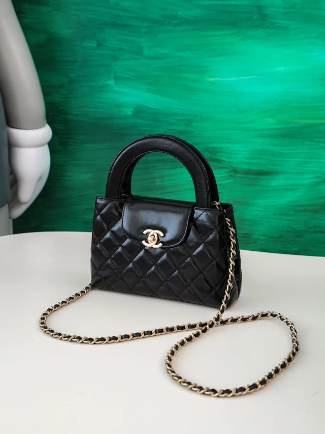 Item ID 9057 CHANE1 Kelly diamond patterned cowhide chain carrying shoulder bag