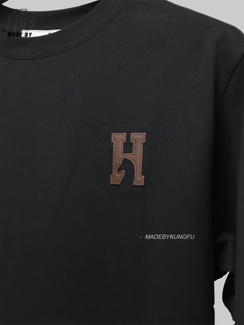 Herms leather label embroidered tee