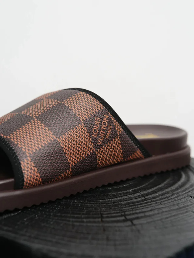 Item ID 9062 1V MD Polyurethane Foam Soft Bottom Pattern Jacquard Fabric Velcro Slippers Black Brown