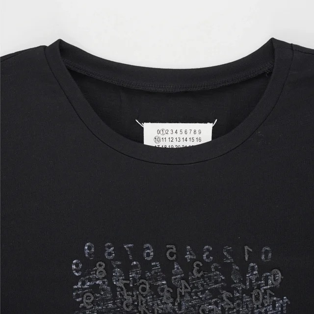 Item ID 9031 Margiela Reverse Embroidery Pattern Printed Straight Sleeve T BlackWhite