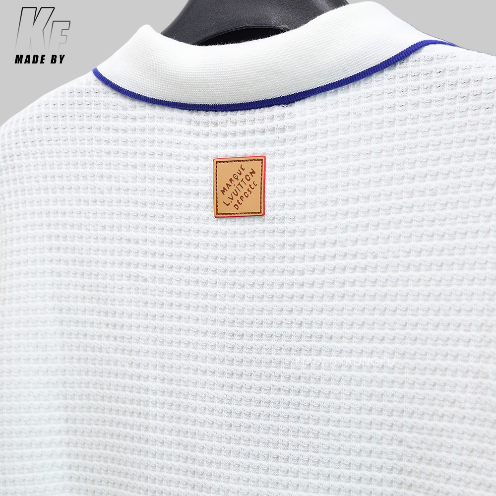 1V waffle knit shirt
