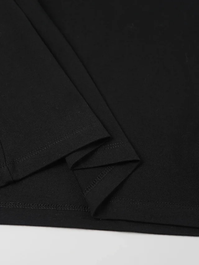 Item ID 9016 Loew Chest patch pocket round neck T