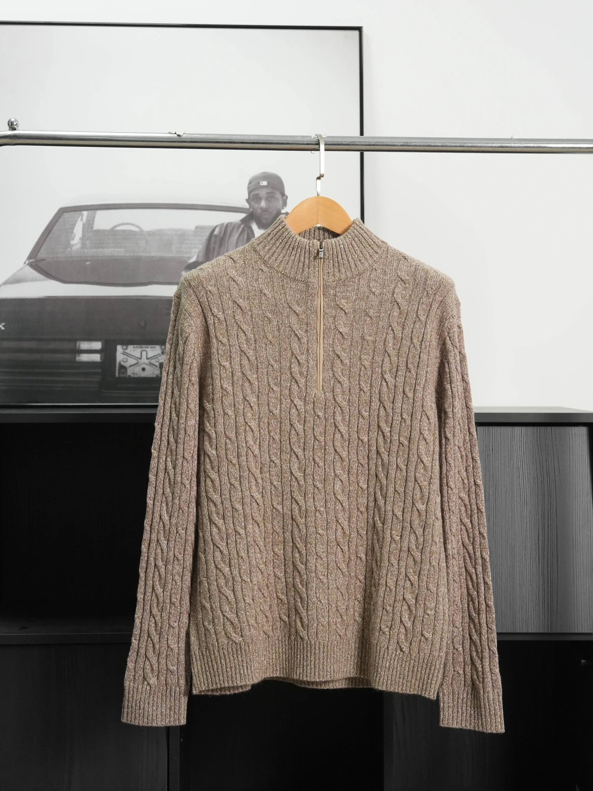 Item ID 8262 LP-FW24- _Wool and Cashmere Blended_ Pattern Design Twisted Flower Hal