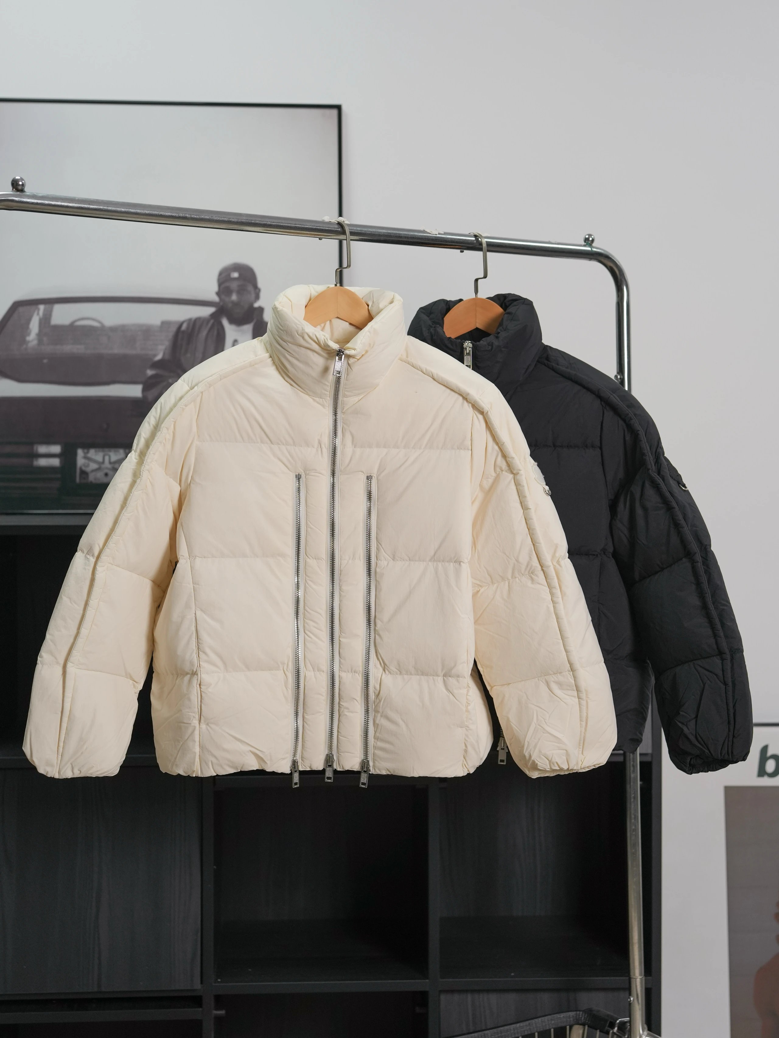 Item ID 8114 GENIUS-YAEL series -“90 white goose down ” Short double-zip adjustable