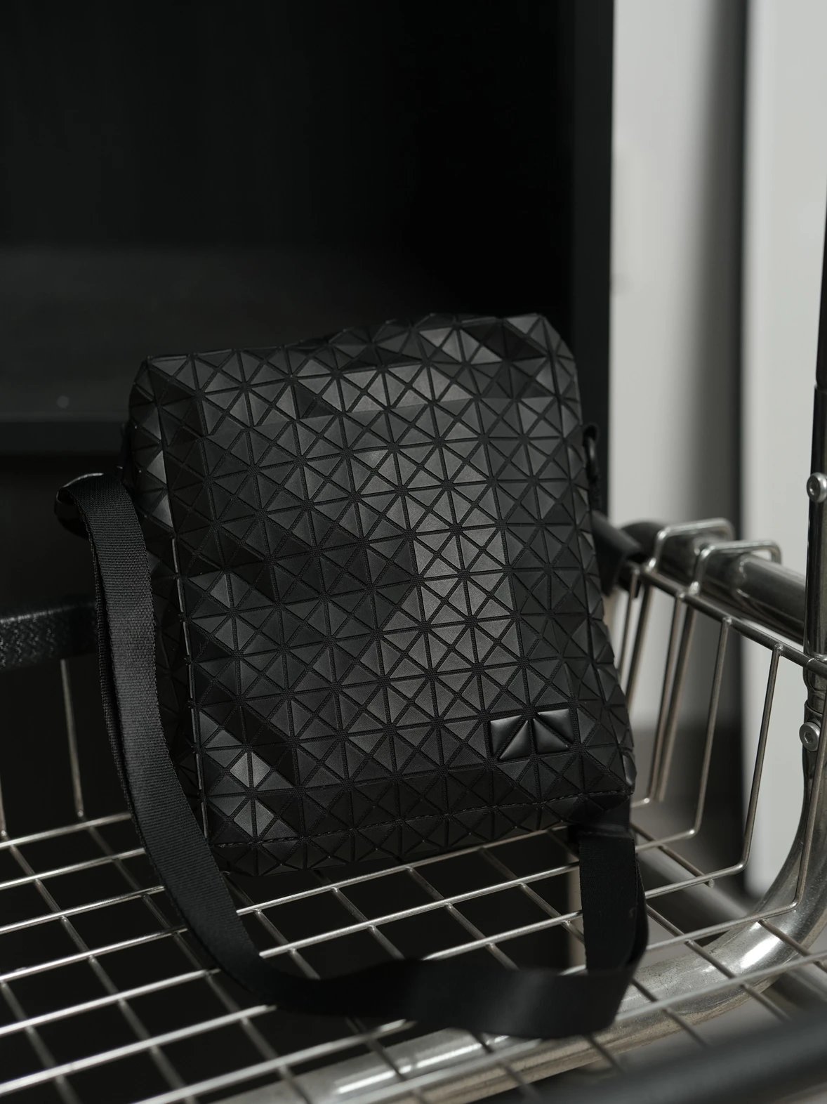 Item ID 8488 Issey Miyake -VOYAGER Series limited to March, matte matte solid color