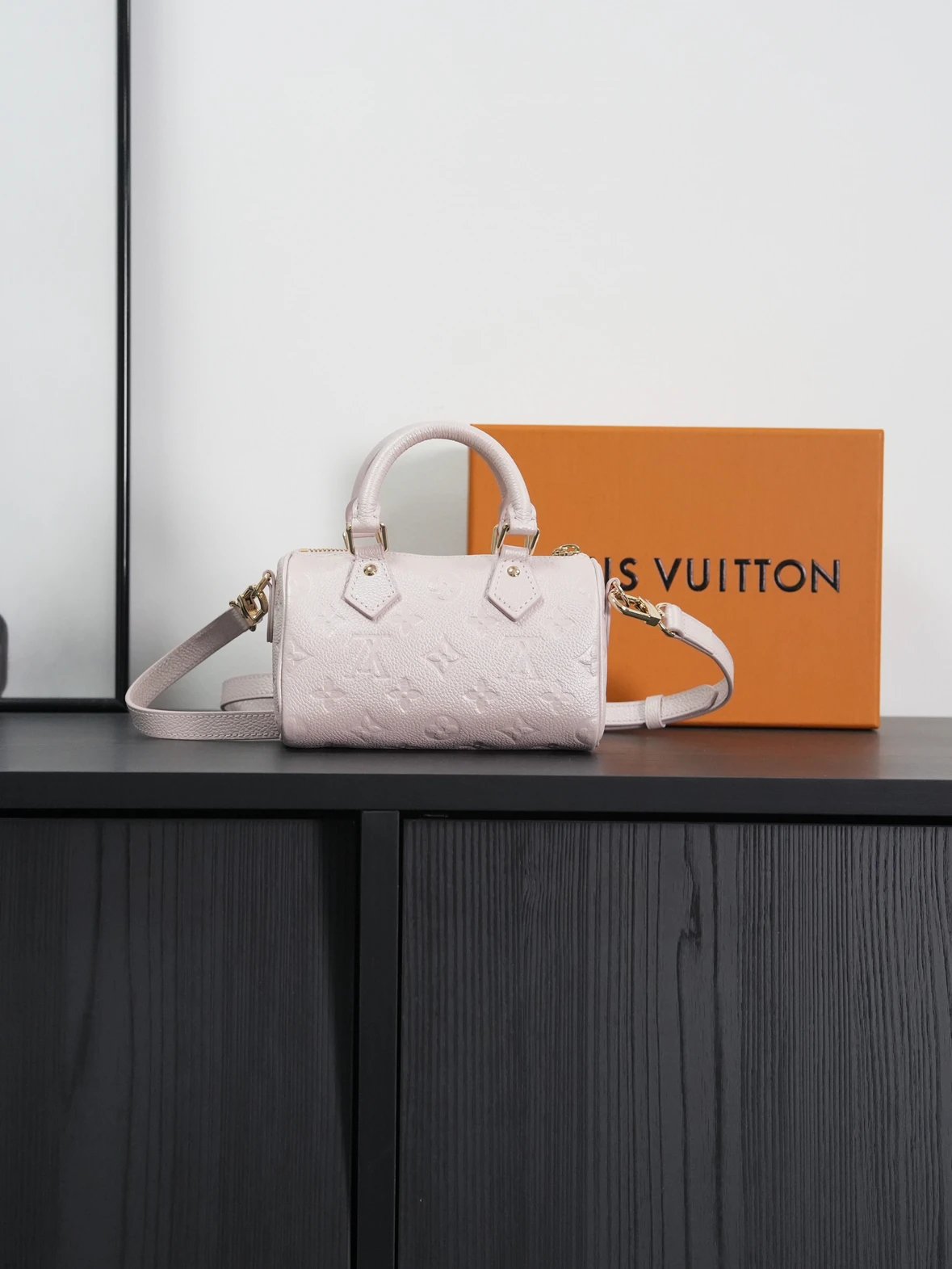 Item ID 8500 NANO-SPEEDY - Brand Old Flower Full Print Cowhide Single Shoulder Hand