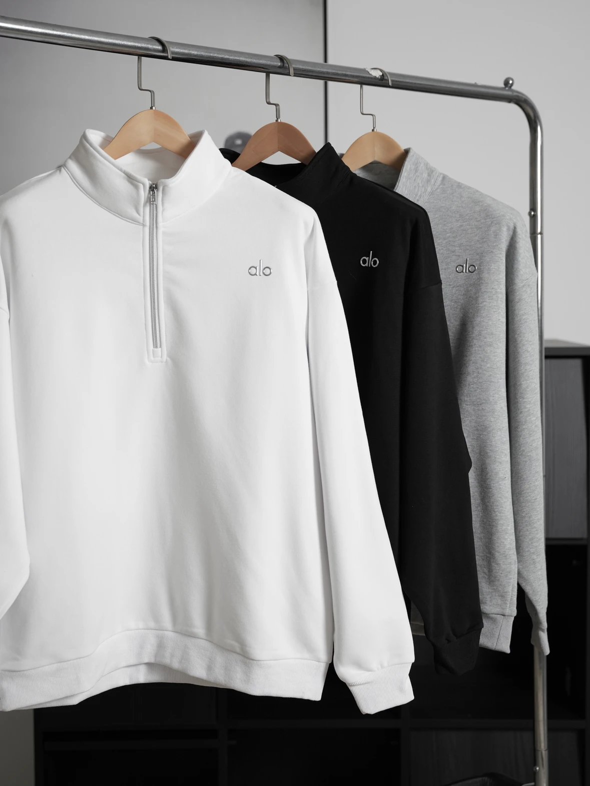 Item ID 8068 aloyoga-Accolade Stand collar solid color “65% cotton ➕35% polyester ”