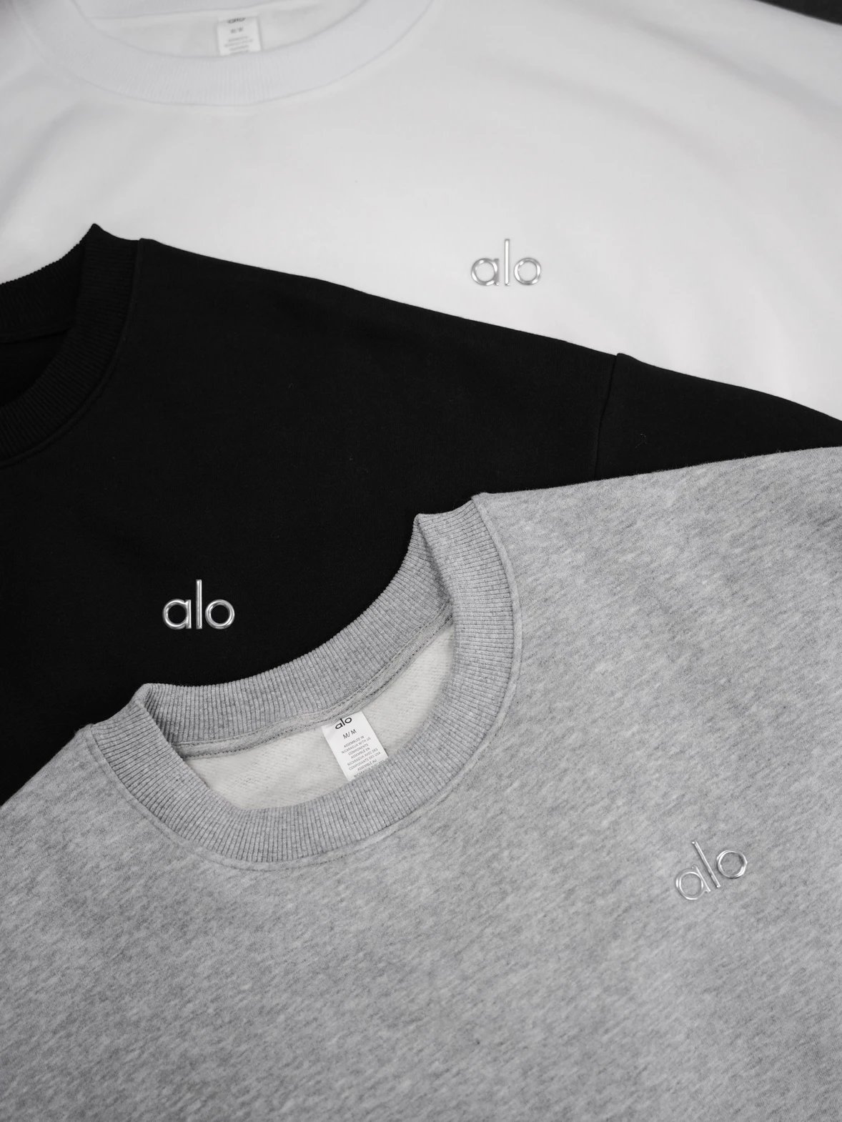 Item ID 8067 alo-logo Logo crew neck loose long sleeve sweatshirt - black - white -