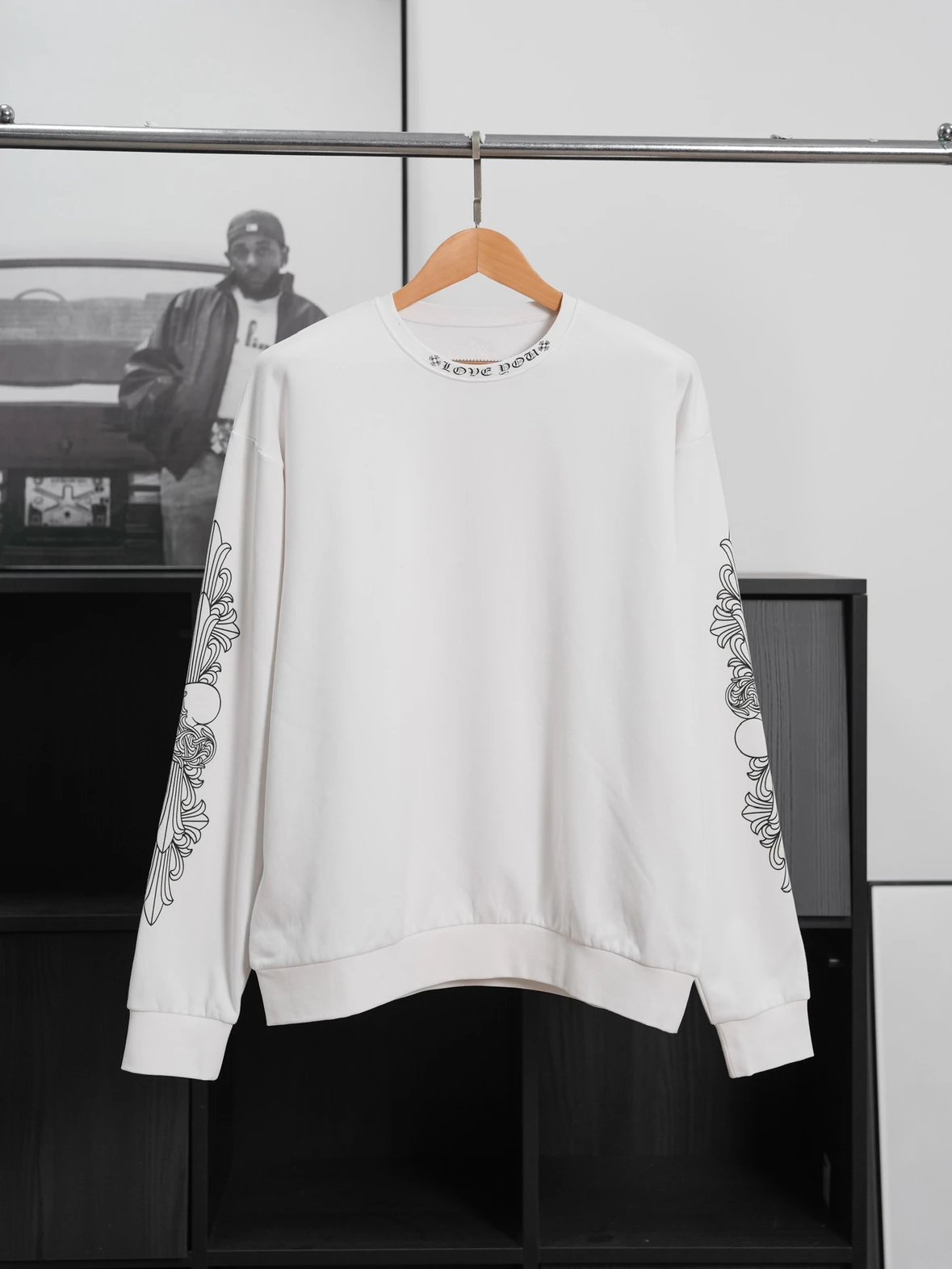 Item ID 8077 CH series “ Velvet lining ” Love vine printed round neck pullover long