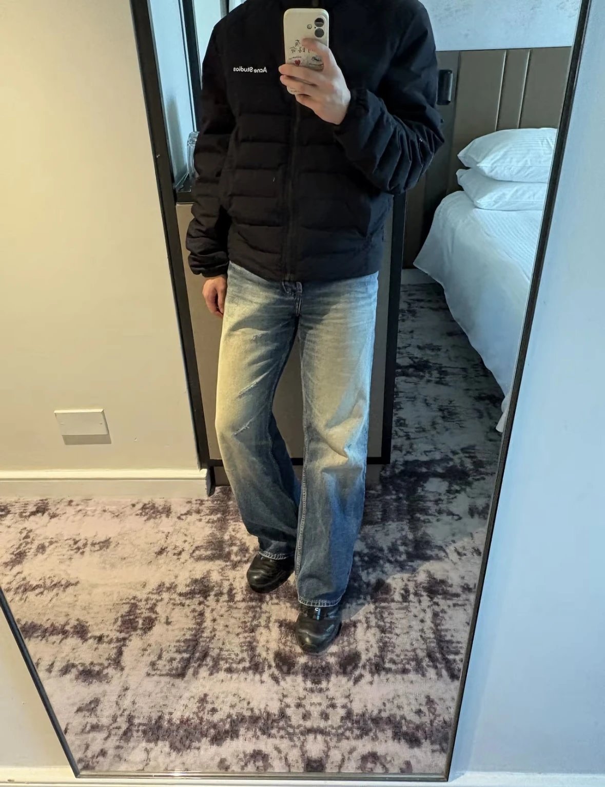 Item ID 8098 Acne SS25 Logo _National Standard 90 White Duck Down_ Solid Color Zipp