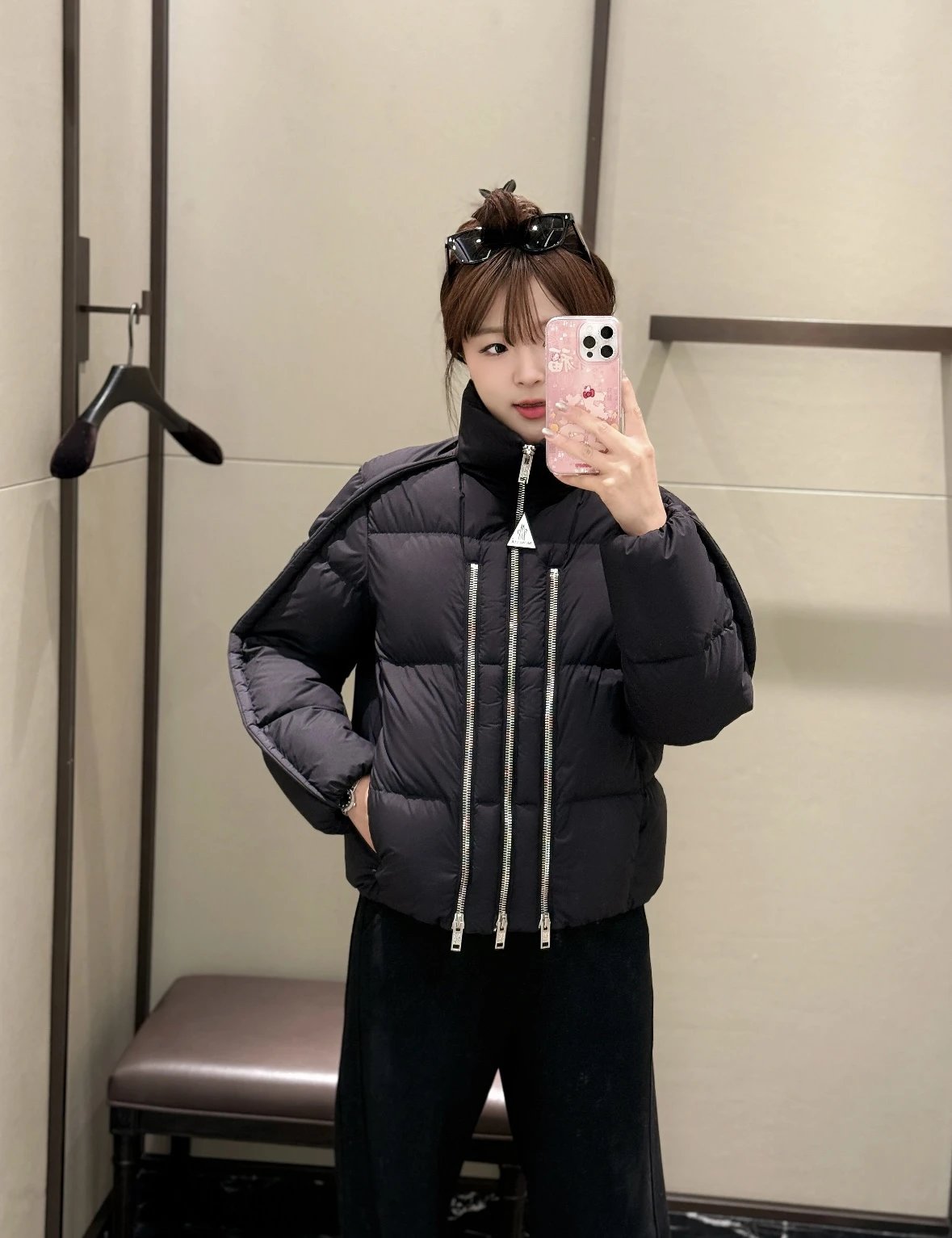 Item ID 8114 GENIUS-YAEL series -“90 white goose down ” Short double-zip adjustable