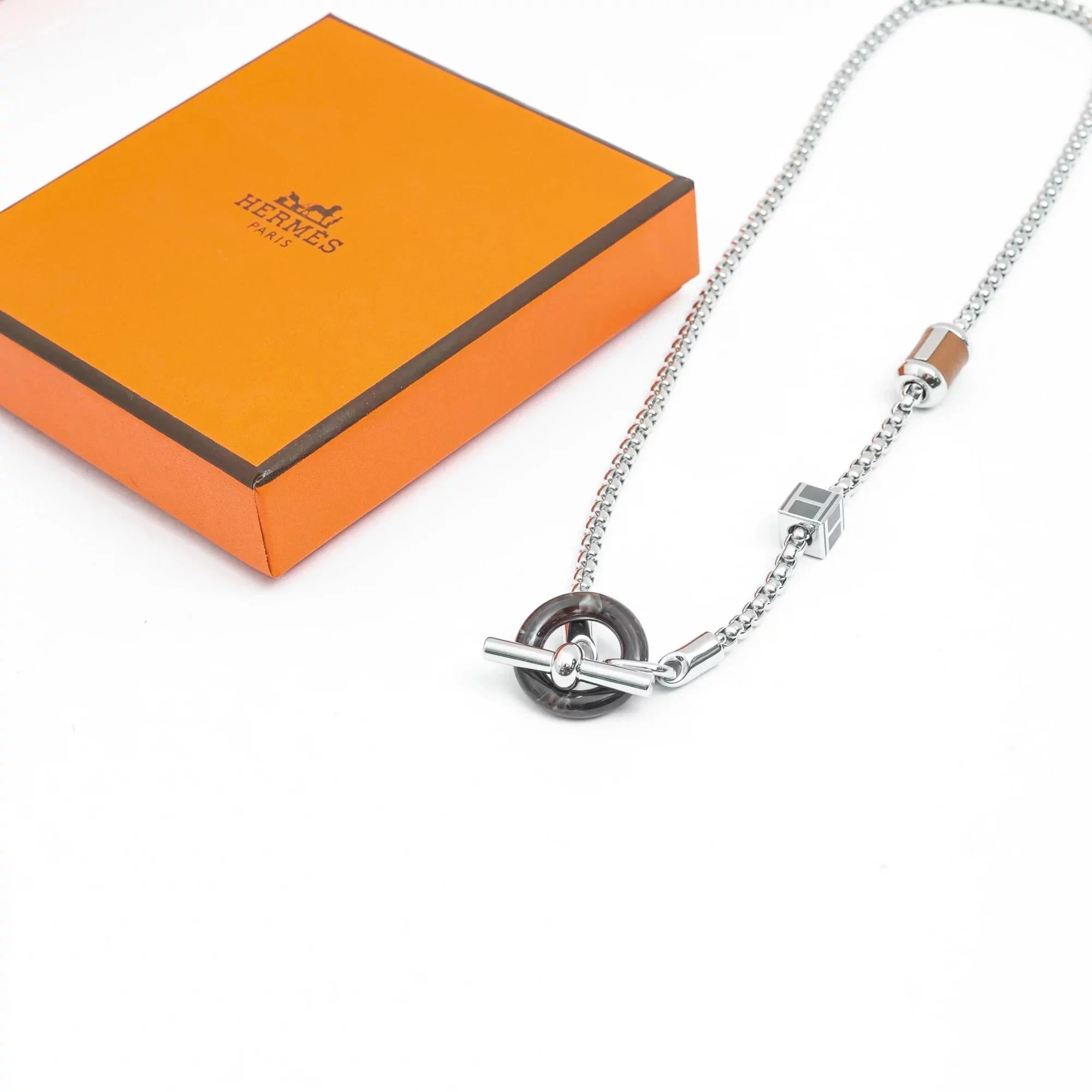 Item ID 8379 Essential for autumn and winter - The first sweater chain - Natural ho