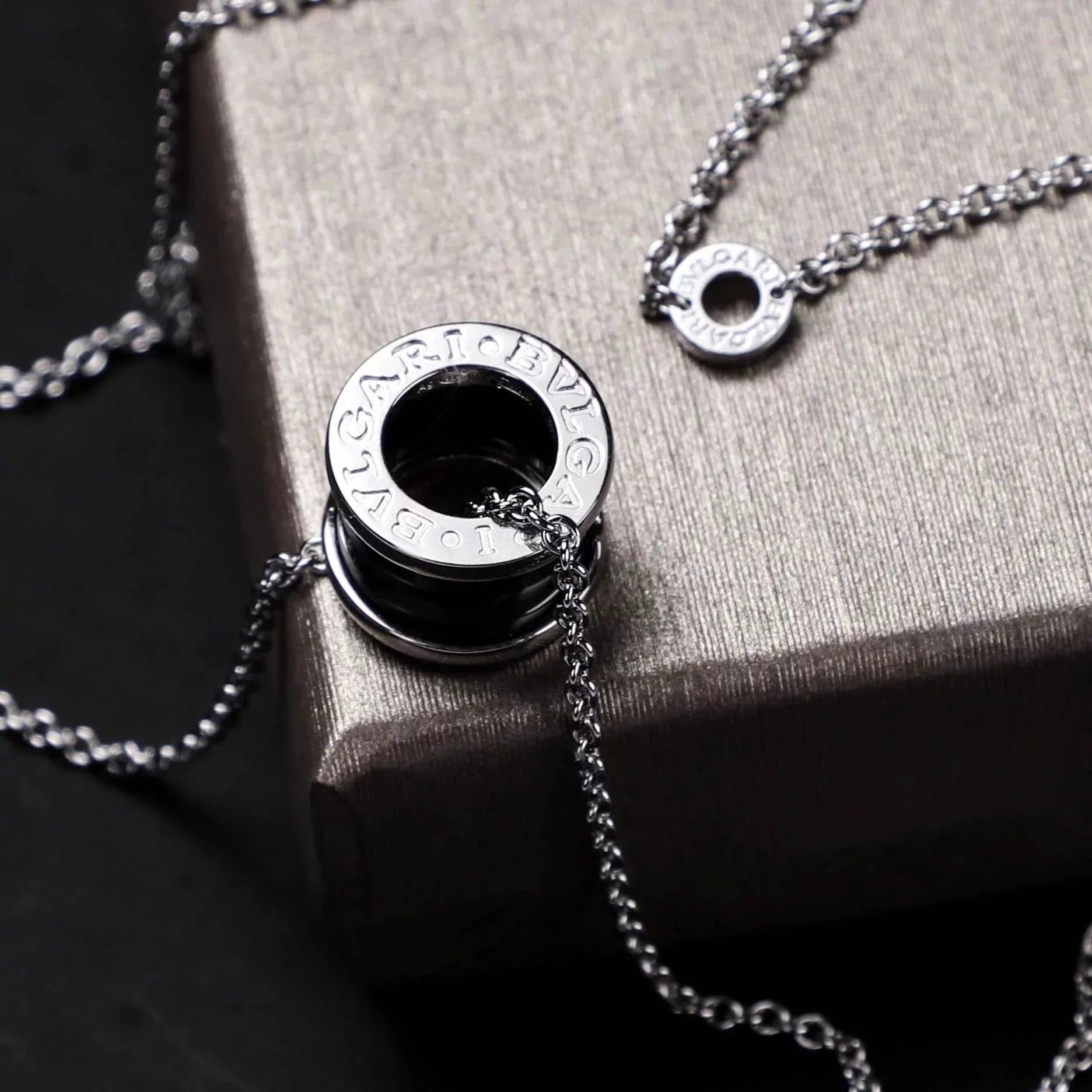 Item ID 8372 Baoge -BGR- Takaraya - Charity Little Red Man Black Ceramic Pendant S9