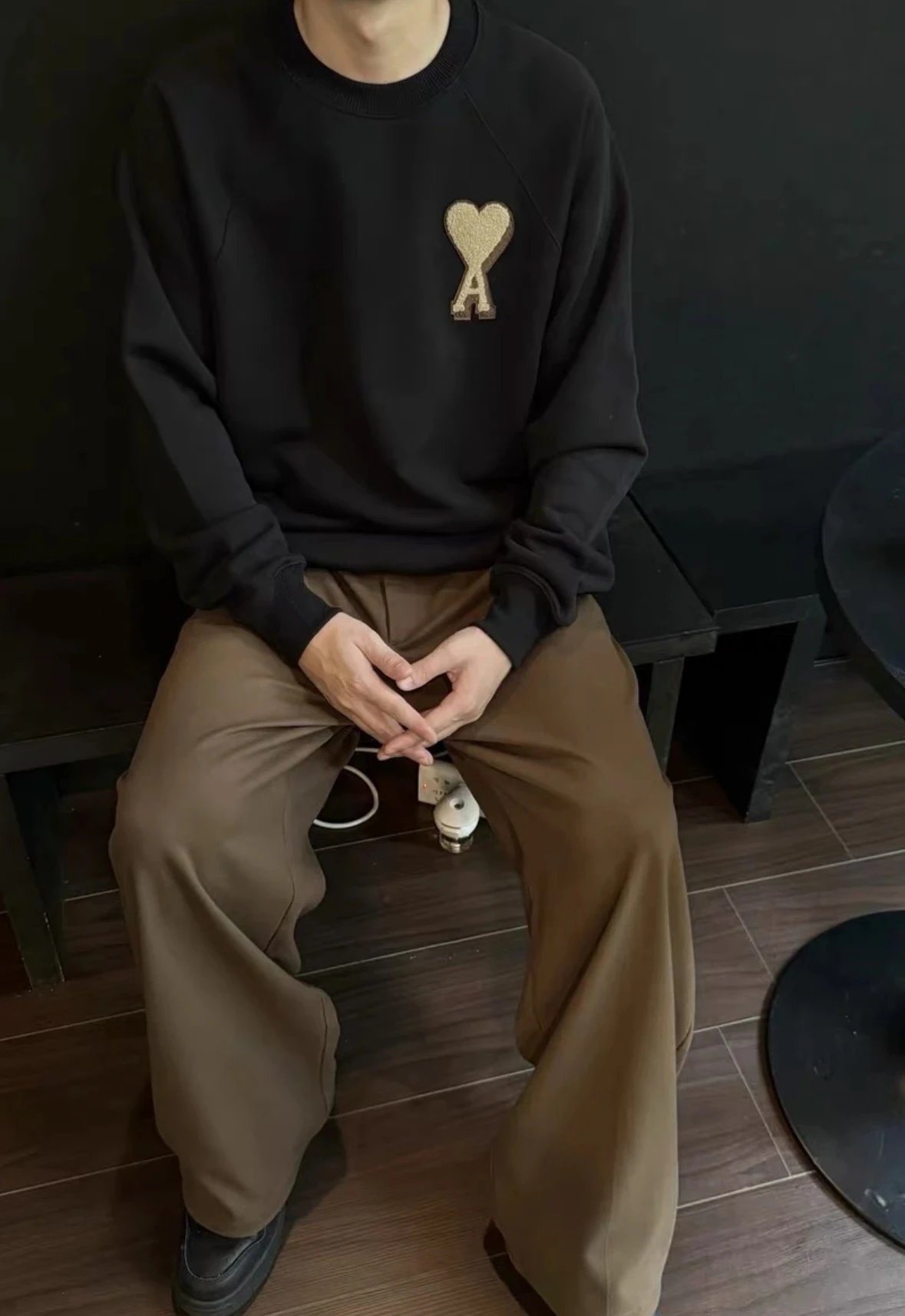 Item ID 8070 AMI solid color logo “ Correct spacer embroidery ”“ Multi-color dyeing