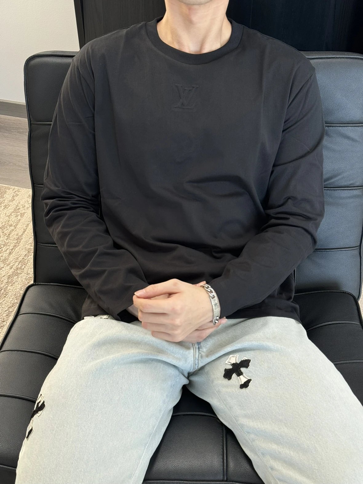 Item ID 8180 Embossed crew neck “32 Count combed long staple cotton smooth ”logo lo