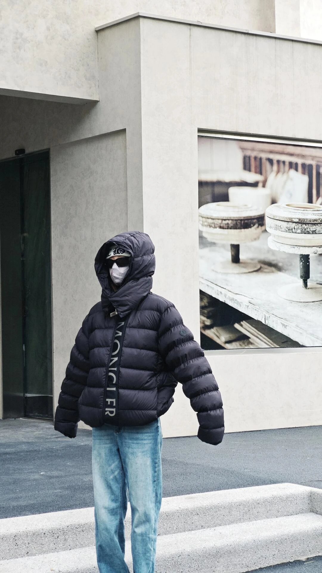 Item ID 8124 M0NCLER- Mengkou -2023ss- Lightweight black warrior down jacket - Remo