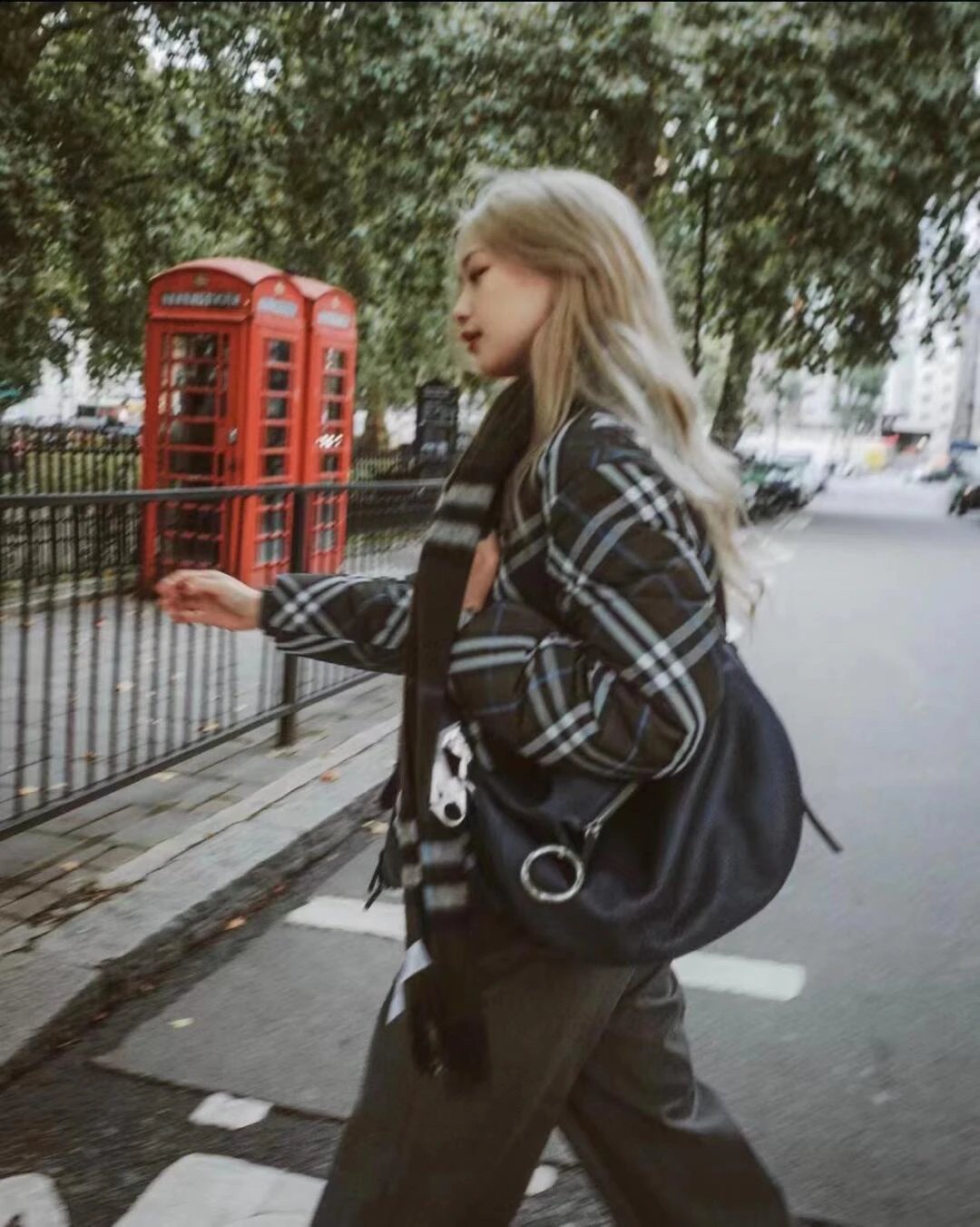 Item ID 8107 Burberr%-BBR-2024ss- Twill series - Reversible down jacket - Double-si