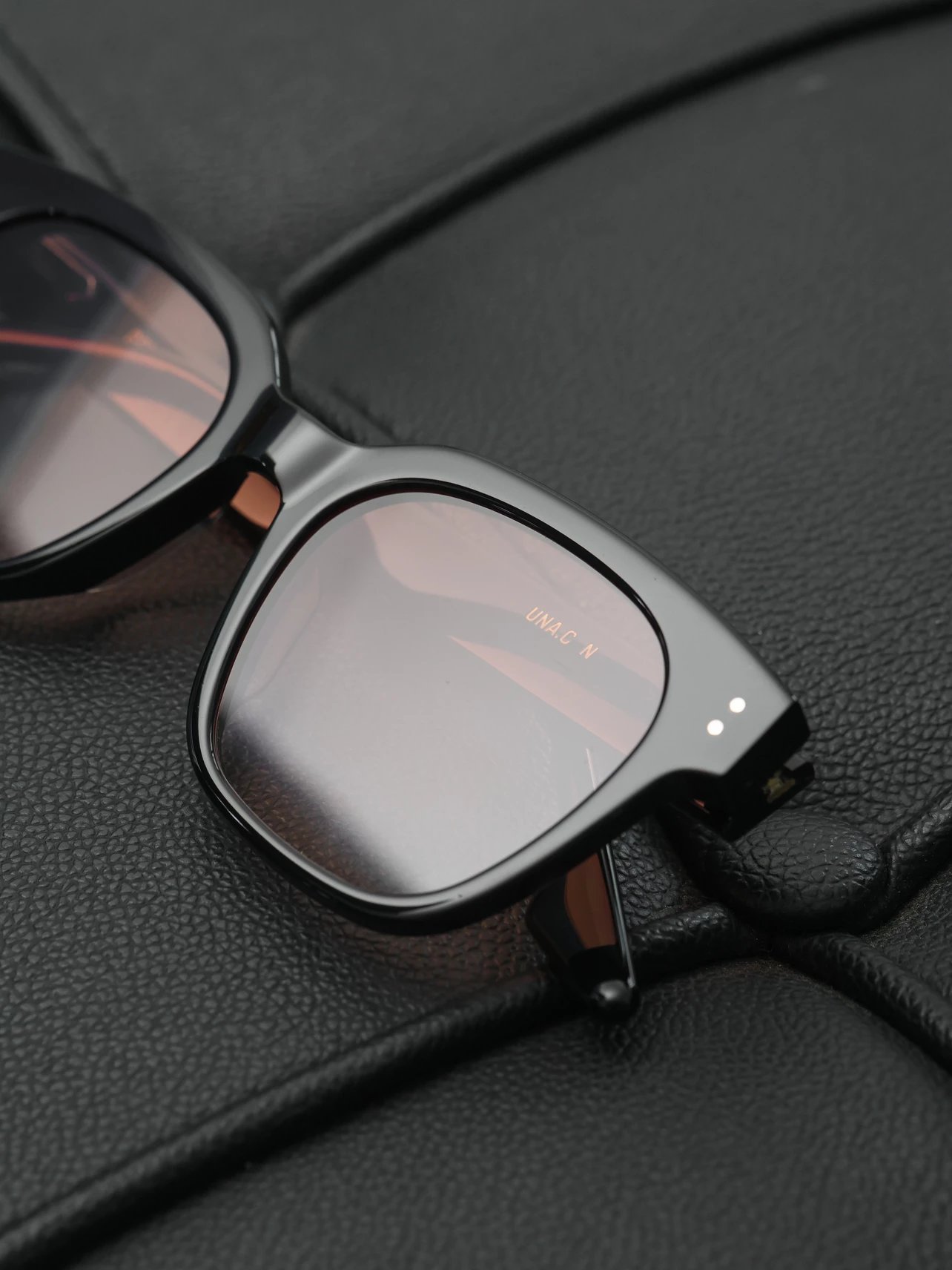 Item ID 8408 Gent1e-M0nster-GM-2024ss-UNAC_N- gradient sunglasses - sunset color -