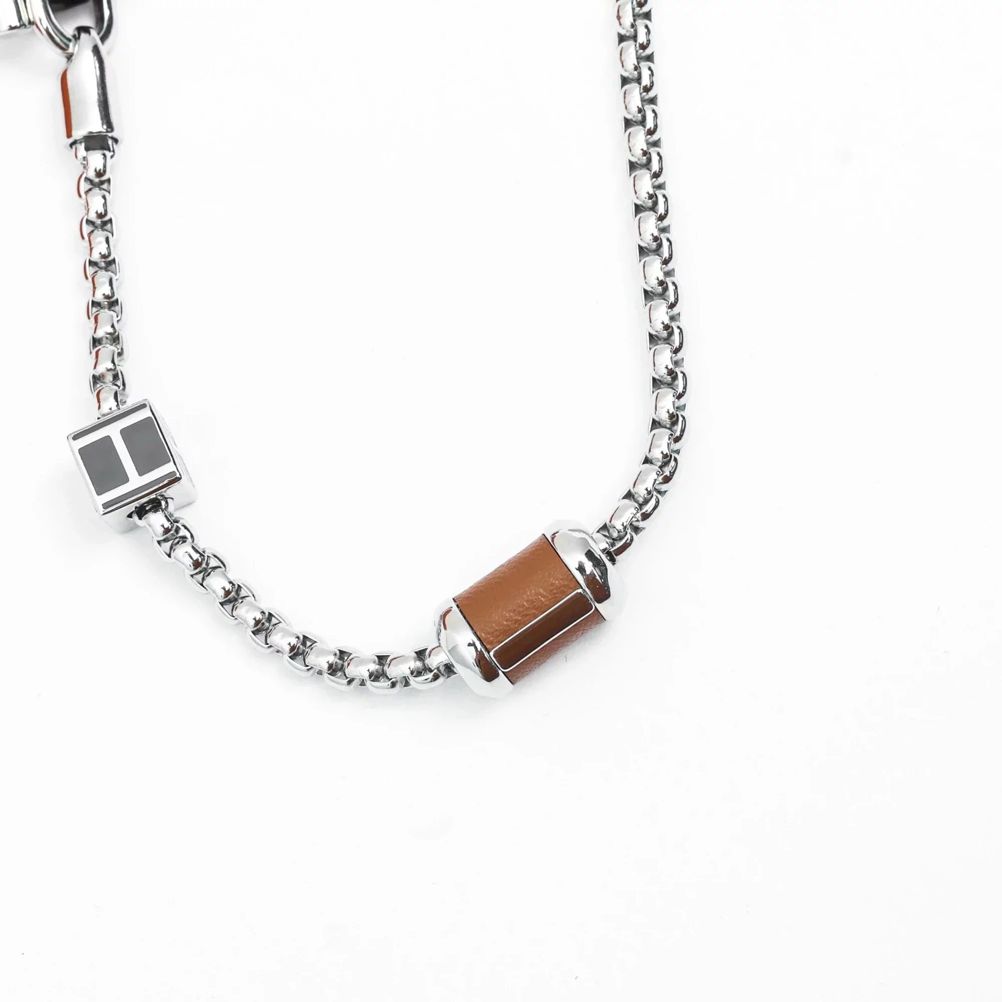 Item ID 8379 Essential for autumn and winter - The first sweater chain - Natural ho