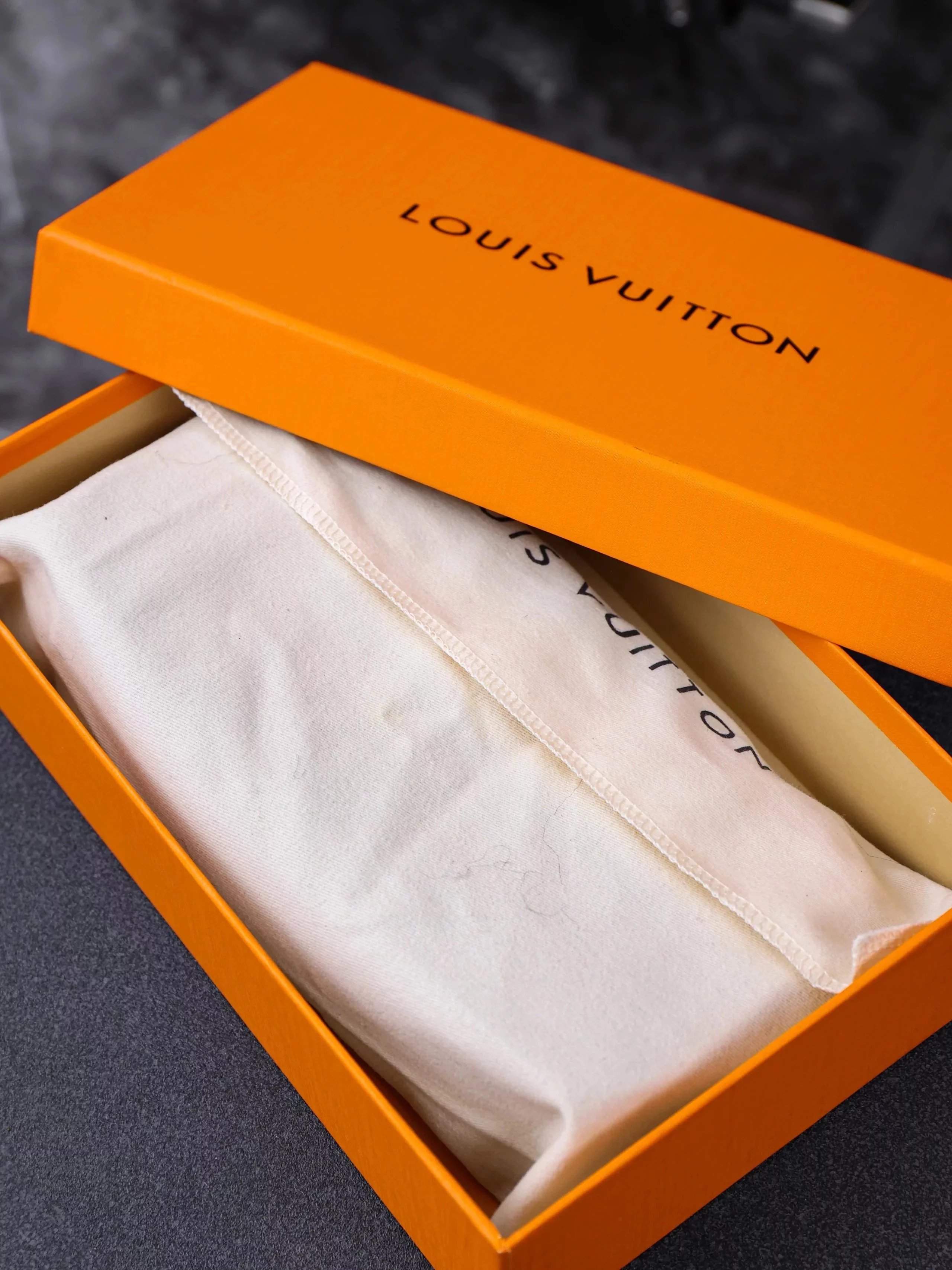 Item ID 8431 Advanced Customization - Wallet On Main IV Handbag - Underarm Bag - Ch