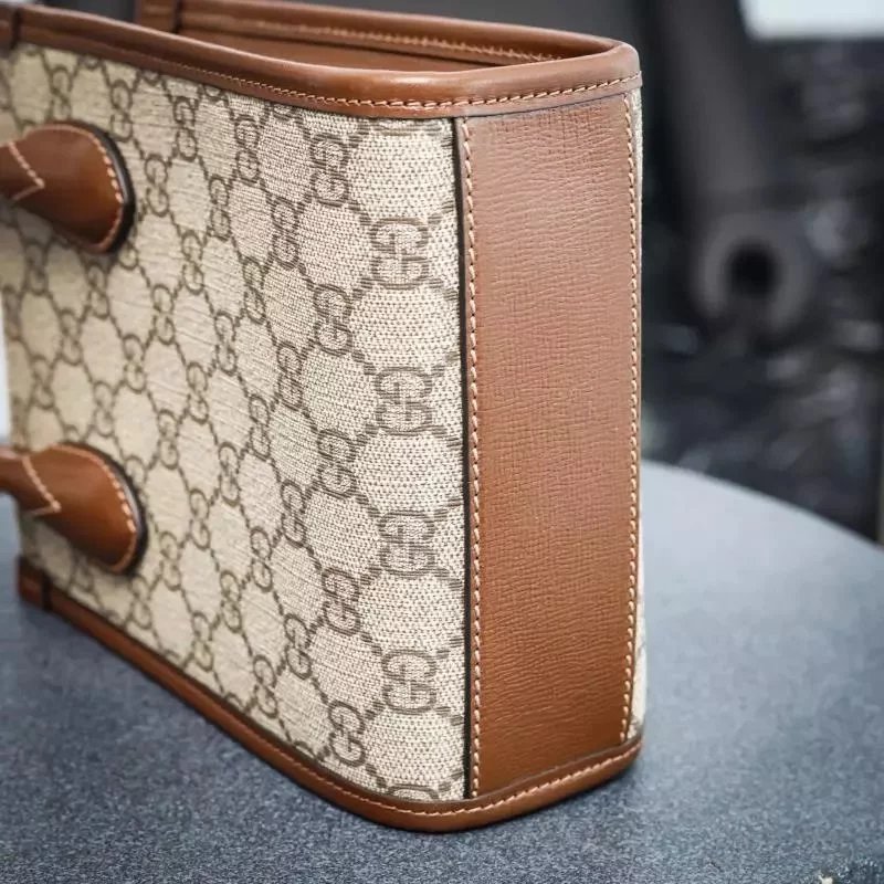 Item ID 8480 GUCCI Gucci GG-Retro Series decorated with interlocking pairs G mini t