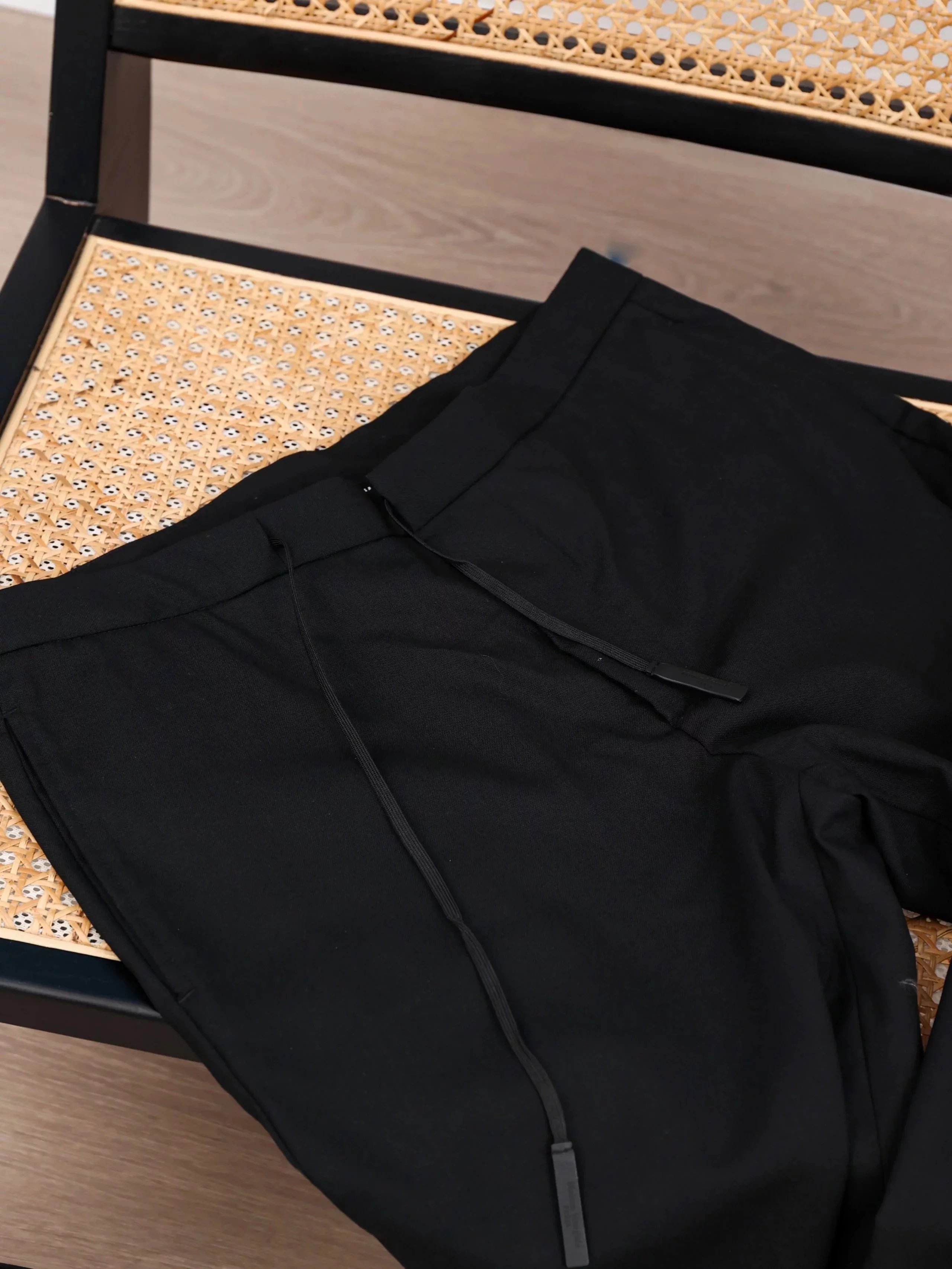 Item ID 8354 Maison-Margiela-2023ss- margiela drawstring trousers -100% wool fabric