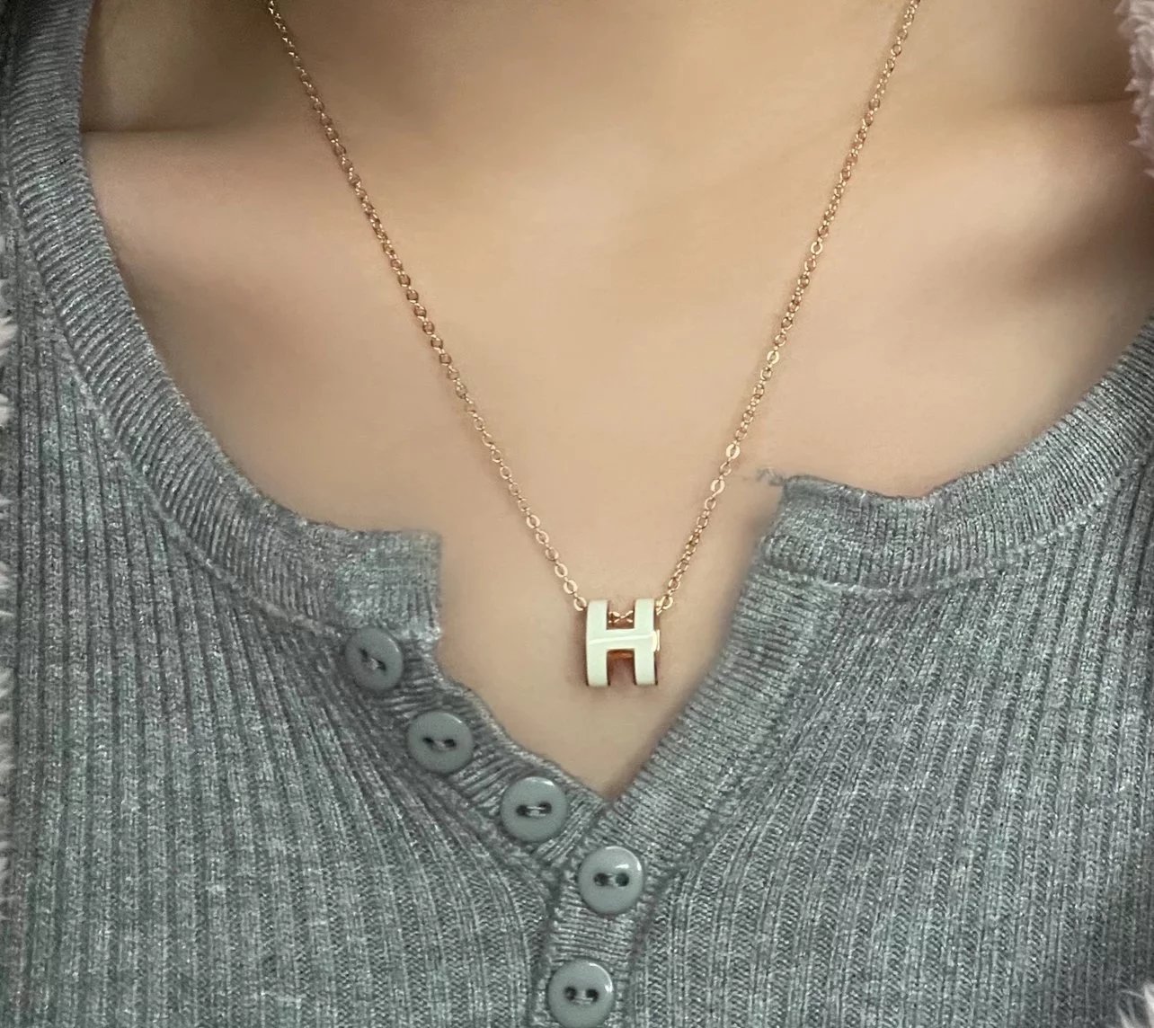 Item ID 8380 H letter necklace -mini letter pendant - rose gold necklace - clavicle